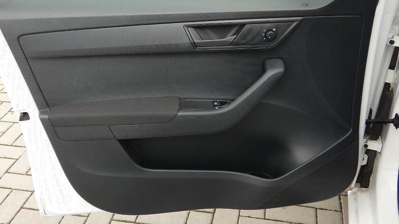 Škoda Fabia Combi 1.0 TSI Active Tour - fotka 8 z 19
