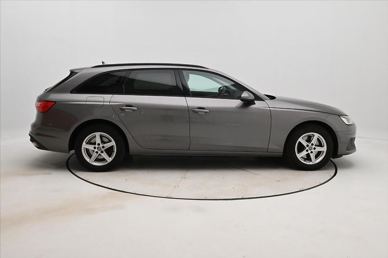 Audi A4 2,0 TDI 120kW Mild Hybrid Záru - fotka 4 z 26