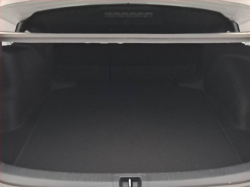 Toyota Corolla (2023) 1.5 VVT-i - fotka 14 z 21