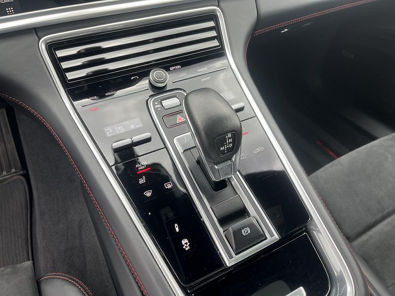 Porsche Panamera (2019) GTS - fotka 24 z 30