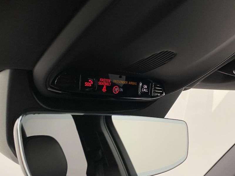 Volvo XC90 T8 AWD RECHARGE R-DESIGN 7míst - fotka 32 z 54