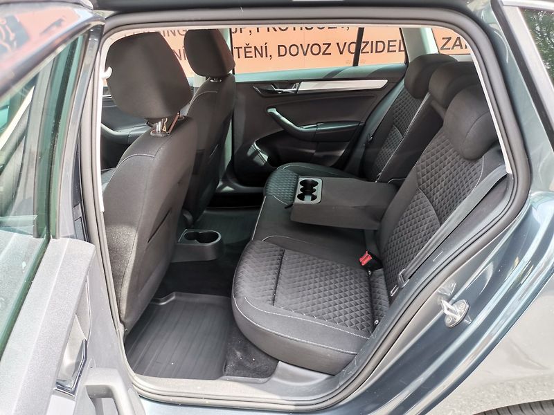 Škoda Rapid (2018) 1.0TSi 70kw DRIVE XEN PDC - fotka 17 z 25