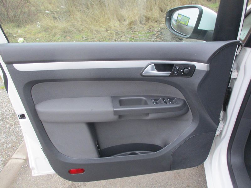 Volkswagen Touran 1.2TSi 77kW TL*L+Z PNEU*VÝHŘEV - fotka 12 z 39
