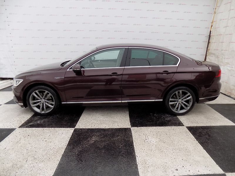 Volkswagen Passat (2017) 2.0TDI/DSG/4x4/NAVI/LED/ČR/ - fotka 2 z 42