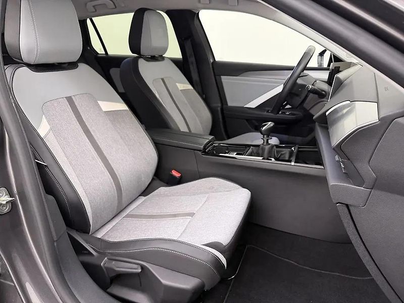 Opel Astra 1.5CDTi 96kW Elegance 1Maj DPH - fotka 5 z 12