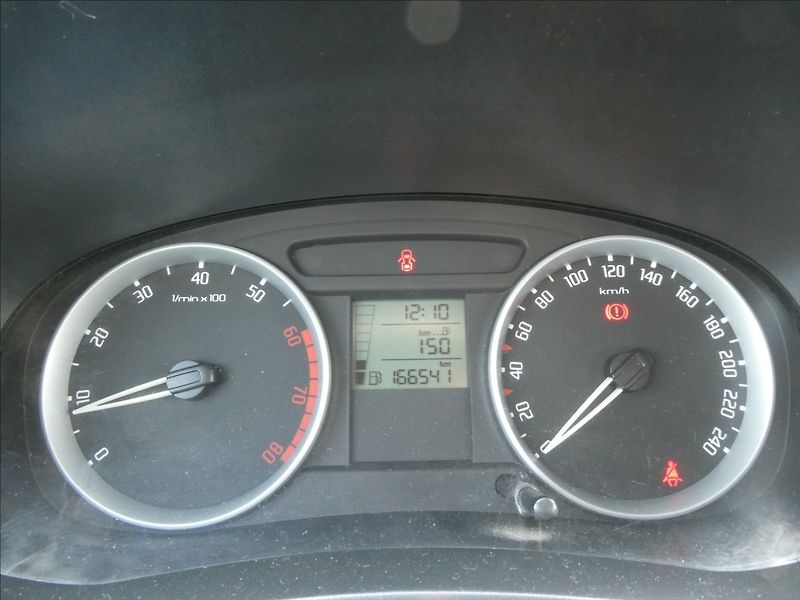 Škoda Roomster 1,4 16V 63kW Style,závěs,auto - fotka 27 z 38
