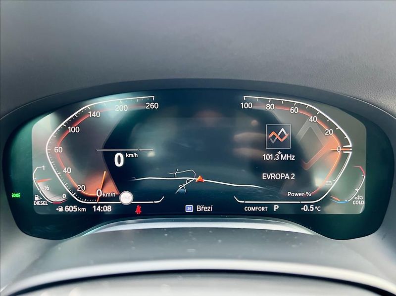BMW Řada 7 3,0 730d xDrive záruka 2027 - fotka 24 z 61