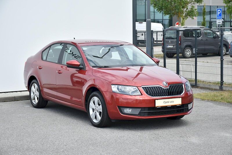 Škoda Octavia (2015) Elegance 1.8 TSI 132 kW - fotka 8 z 31