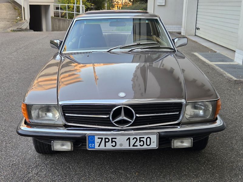 Mercedes-Benz SL (1977) w107 350 SLC V8 - fotka 17 z 27