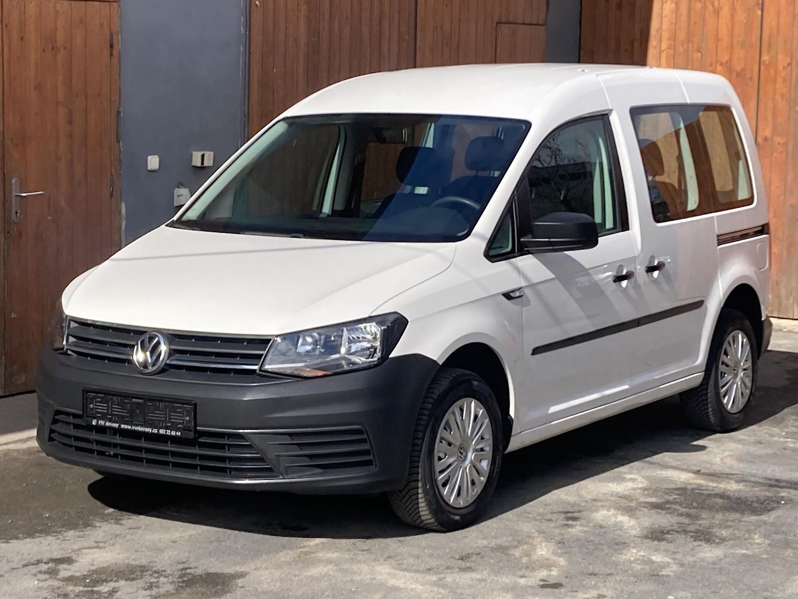 Volkswagen Caddy 2.0 TDi nové brzdy ZARUKA km