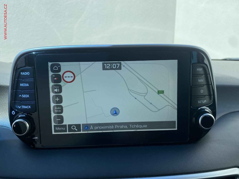 Hyundai Tucson (2019) 1.6 CRDi, AT, panor, navi - fotka 17 z 19