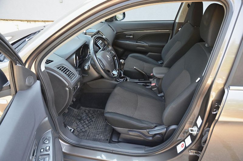 Mitsubishi ASX (2018) 1.6 MIVEC 86kW / ČR / TAŽNÉ - fotka 14 z 30