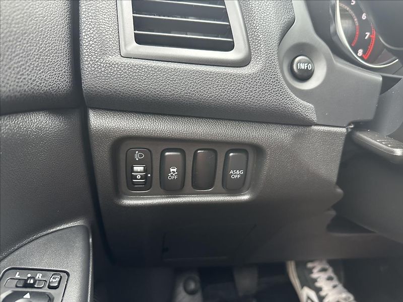 Mitsubishi ASX 1,6 TAŽNÉ EDITION - fotka 20 z 30
