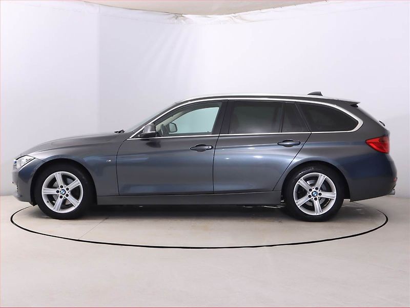 BMW Řada 3 (2015) 320 d xDrive, 4X4, Automat - fotka 3 z 21