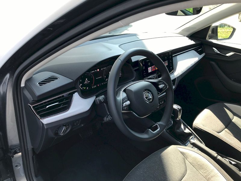 Škoda Scala (2025) SELEC TSI 110/1.5 A7F - fotka 14 z 25