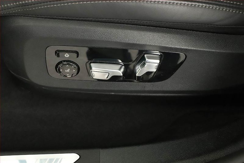 BMW X6 (2025) xDrive30d, M PAKET, VZDUCH - fotka 23 z 30