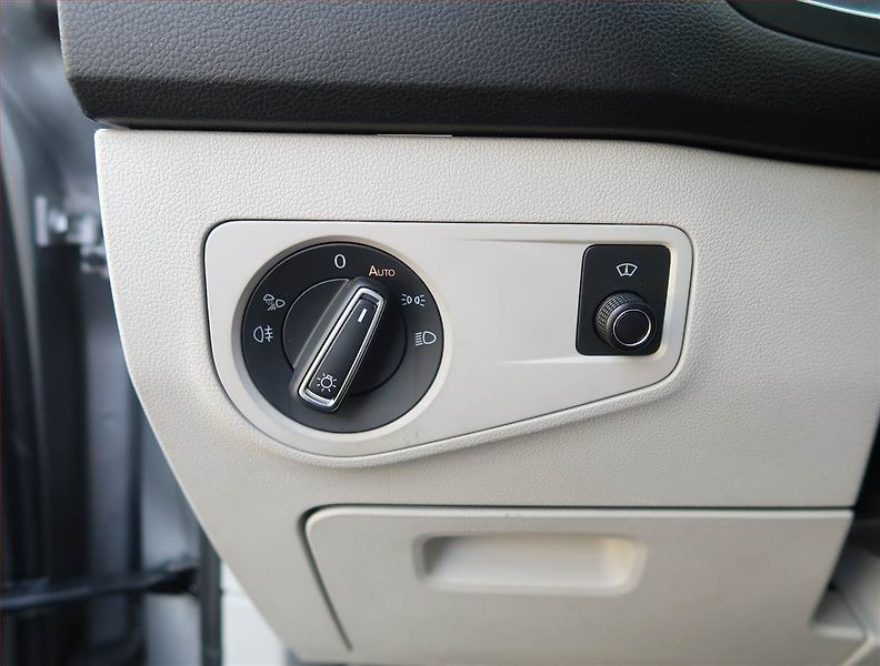 Volkswagen Tiguan (2023) Elegance 2.0 TDI, digi klima - fotka 30 z 32