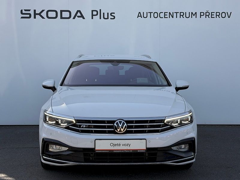 Volkswagen Passat (2021) 2.0 TDI 110kW R-LINE - fotka 4 z 35