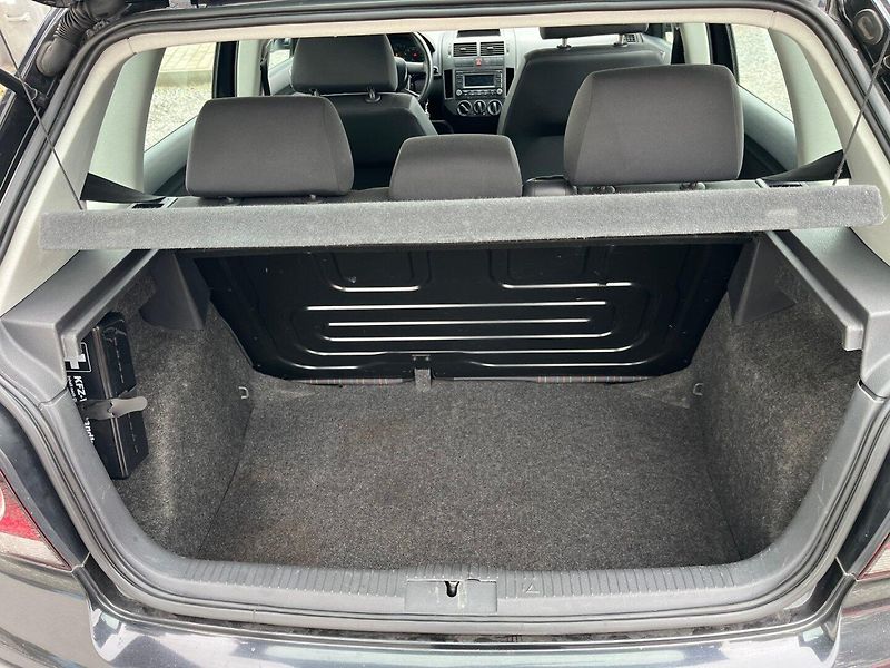 Volkswagen Polo (2006) 1.2 i - fotka 10 z 14