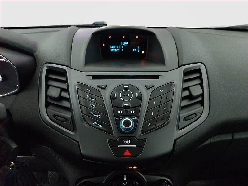 Ford Fiesta (2015) 1.25 - fotka 12 z 15