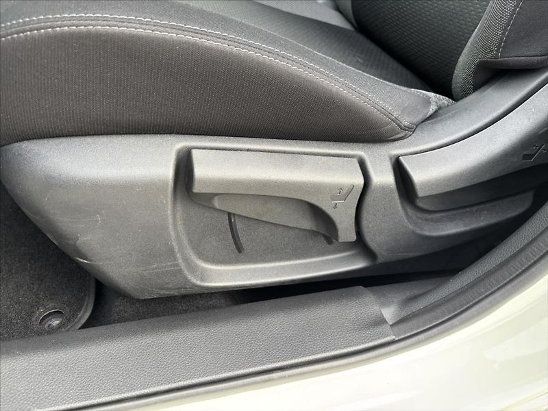 Nissan Qashqai 1,3 DIG-T Tekna PANORAMA TAŽNÉ - fotka 11 z 49