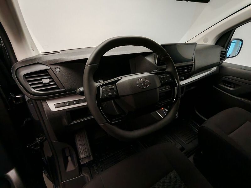 Toyota ProAce Panel Van L2 - 2.0L Diesel 177 - fotka 15 z 24