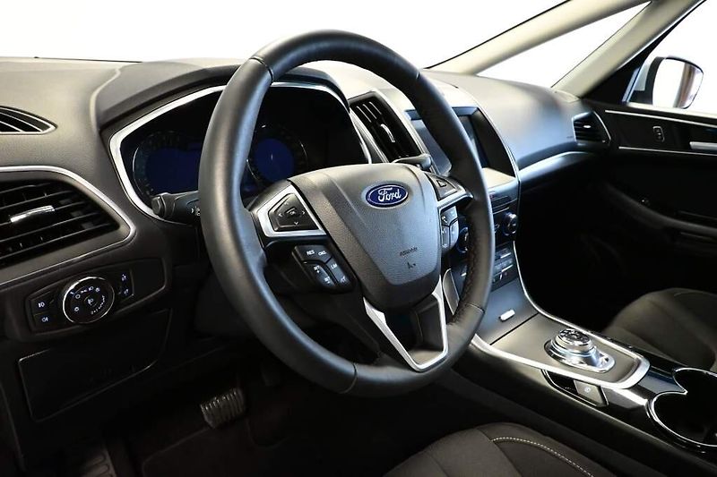 Ford S-MAX (2019) 2.0 TITANIUM 8AT ECOBLUE - fotka 13 z 31