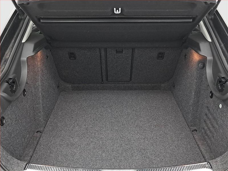 Škoda Superb (2014) Elegance 1.6 TDI, Xenony - fotka 14 z 18