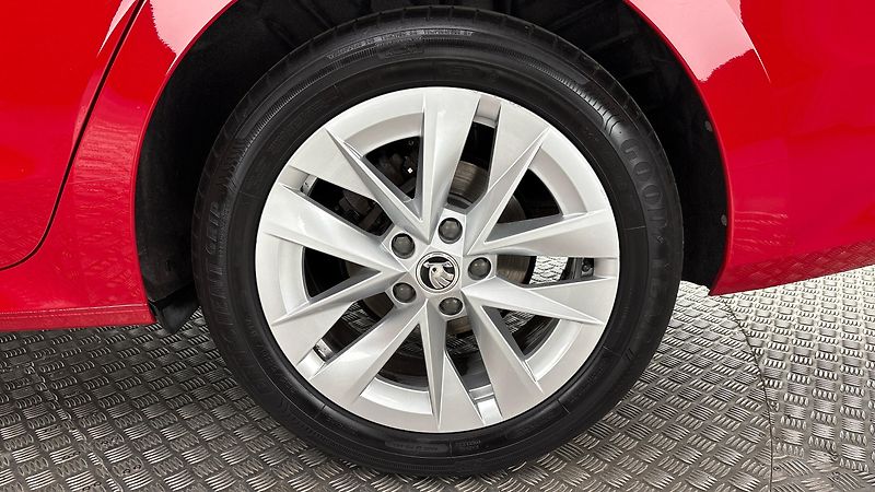 Škoda Octavia 2.0 TDI Style - fotka 19 z 26
