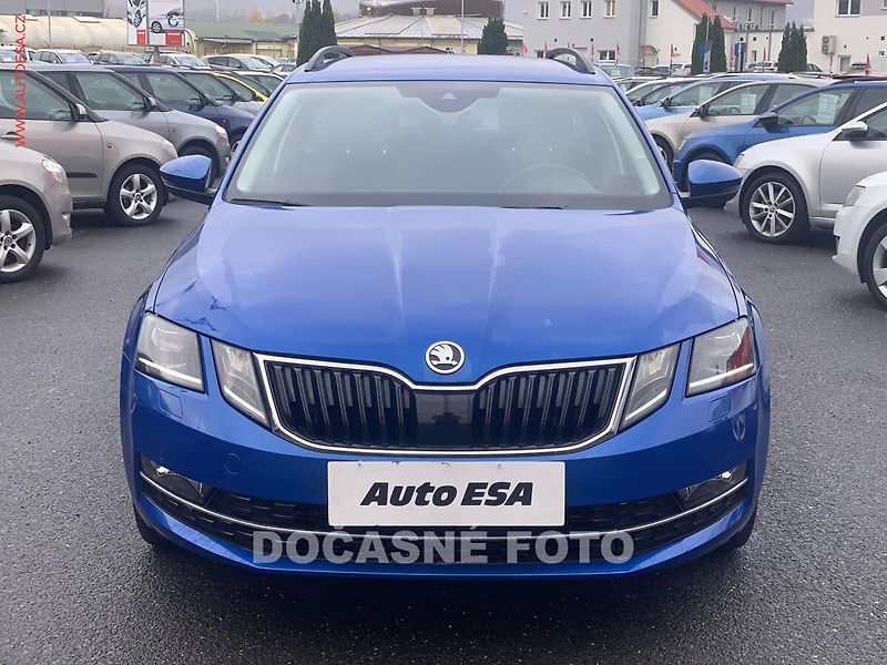 Škoda Octavia (2018) 2.0 TDi, ČR, Style, DSG, - fotka 2 z 21