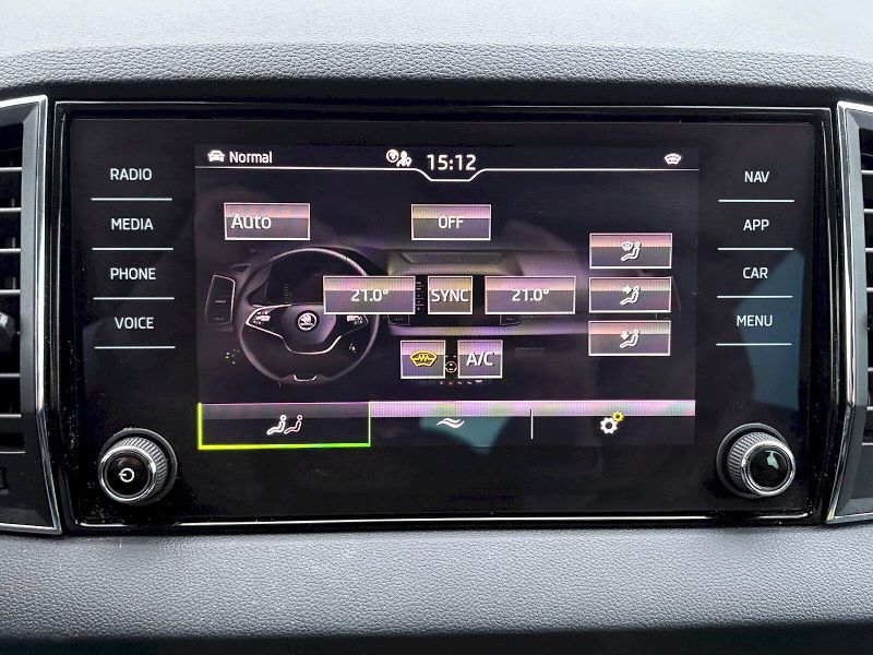 Škoda Karoq (2024) DSG 1.5 TSI / 110 kW / TOP SEL - fotka 9 z 31