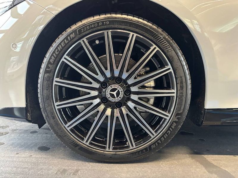 Mercedes-Benz CLA (2026) 350 4MATIC s technologií EQ - fotka 5 z 6