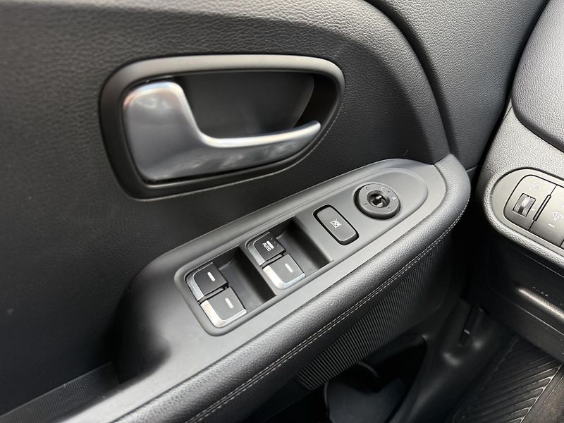 Kia Carens 1.6 GDI 99kW Comfort - fotka 13 z 18