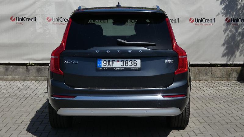 Volvo XC90 B5 AWD Drive-E mHEV aut. Inscr - fotka 4 z 25