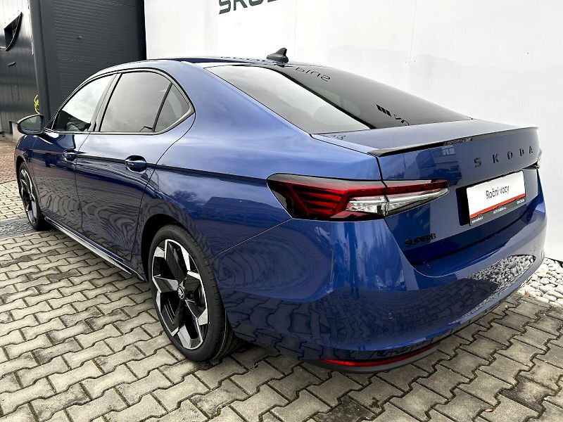Škoda Superb (2025) 2.0 TSI 150kW DSG Sportline - fotka 35 z 35