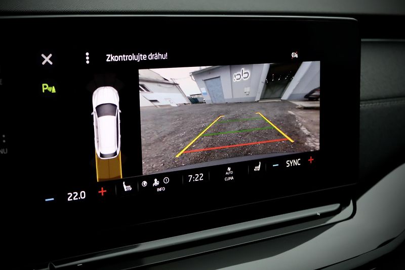 Škoda Octavia 4 Combi 1.5 TSI 110 kW - fotka 33 z 49