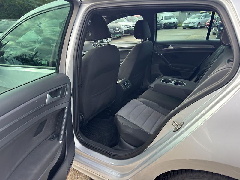 Volkswagen Golf - fotka 6 z 12