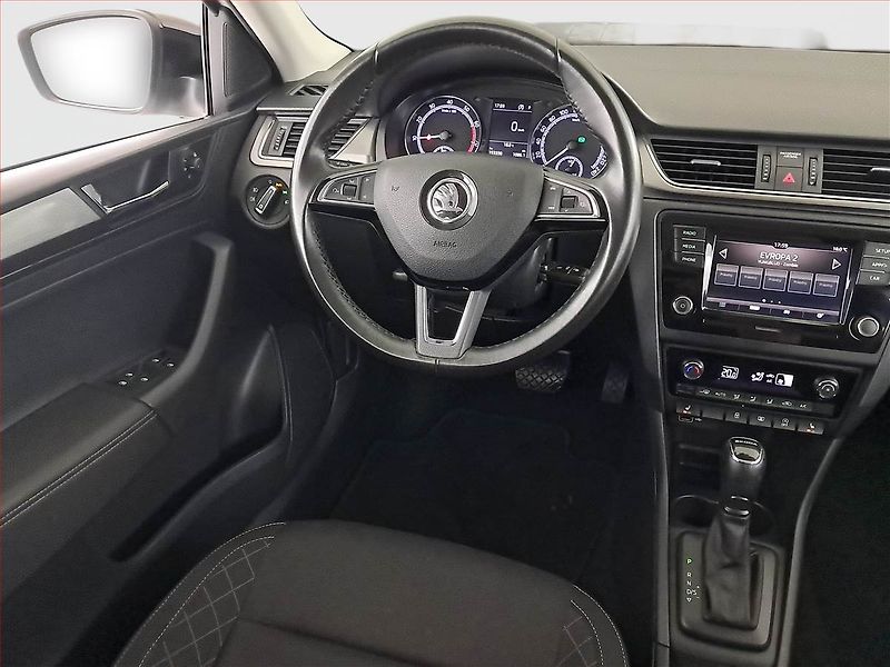 Škoda Rapid (2019) Spaceback 1.0 TSI, Automat - fotka 7 z 17