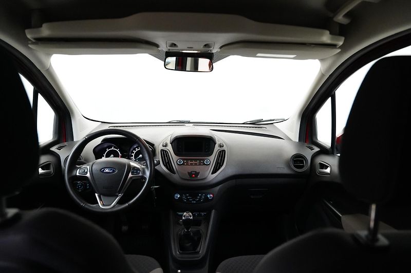 Ford Tourneo Courier - fotka 23 z 25