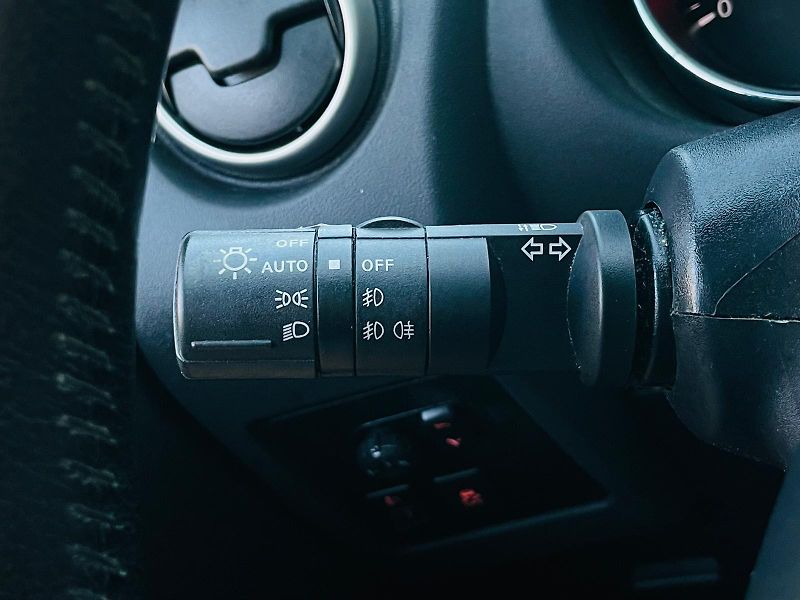 Nissan Qashqai 2.0i KAMERA TAŽNÉ SERVISKA 7M - fotka 39 z 45