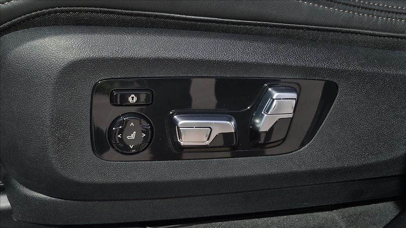 BMW X5 3,0 30d xDrive Msport DPH ČR - fotka 23 z 35