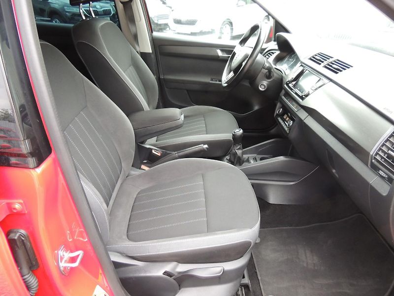 Škoda Fabia (2020) 1.0TSi Combi,70kw,Style,ČR,TZ - fotka 35 z 49