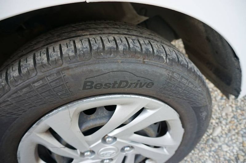 Hyundai i10 (2022) 1,0 1 MAJ .V ČR. - fotka 26 z 26