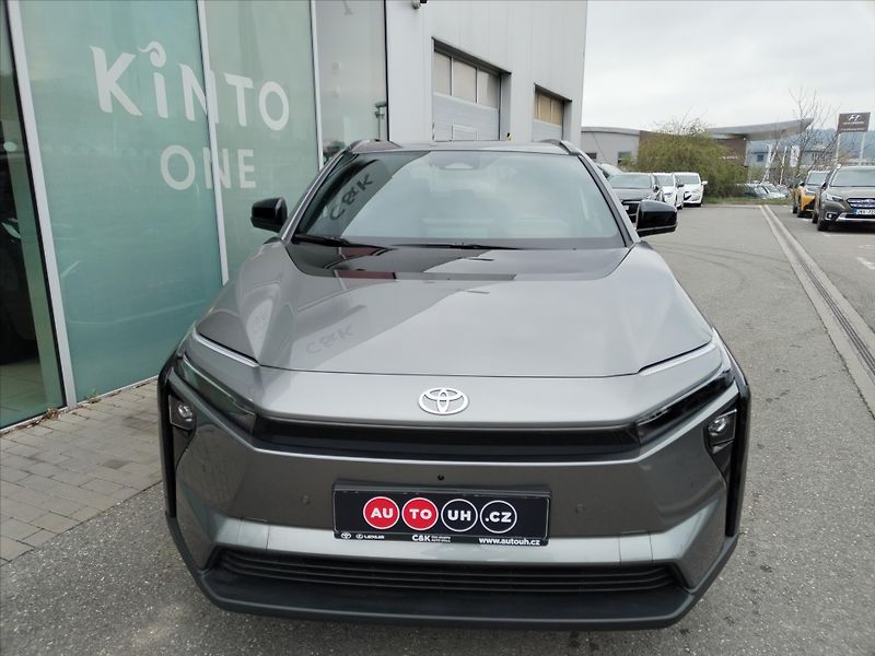 Toyota bZ4X BEV 73,1 kWh  STYLE FWD - fotka 2 z 14