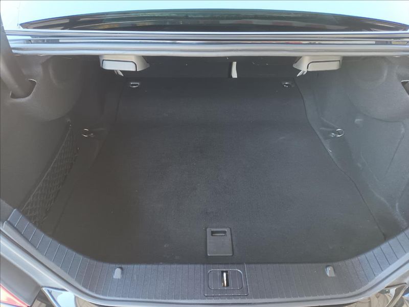Mercedes-Benz CLS 3,0 350d,4Matic,190kw,ČR,1MAJ, - fotka 18 z 43