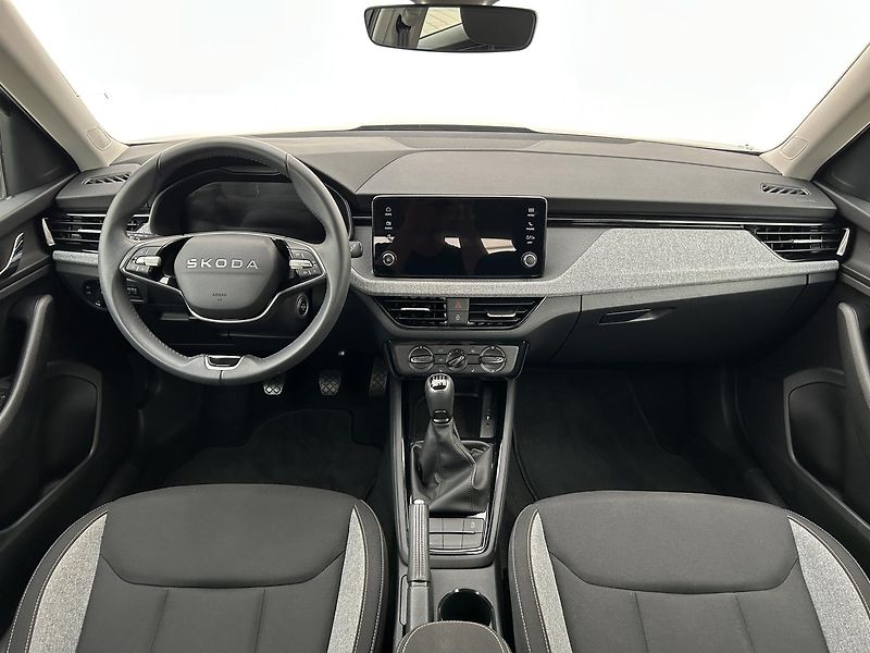 Škoda Kamiq 1.0 TSI Selection - fotka 6 z 28