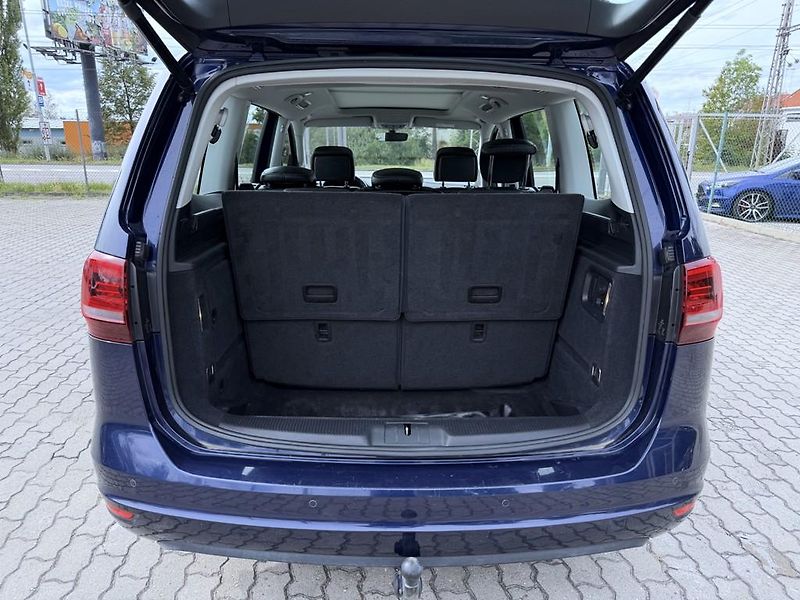 Volkswagen Sharan 2.0 TDI 135 kW Highline 7 míst - fotka 10 z 34