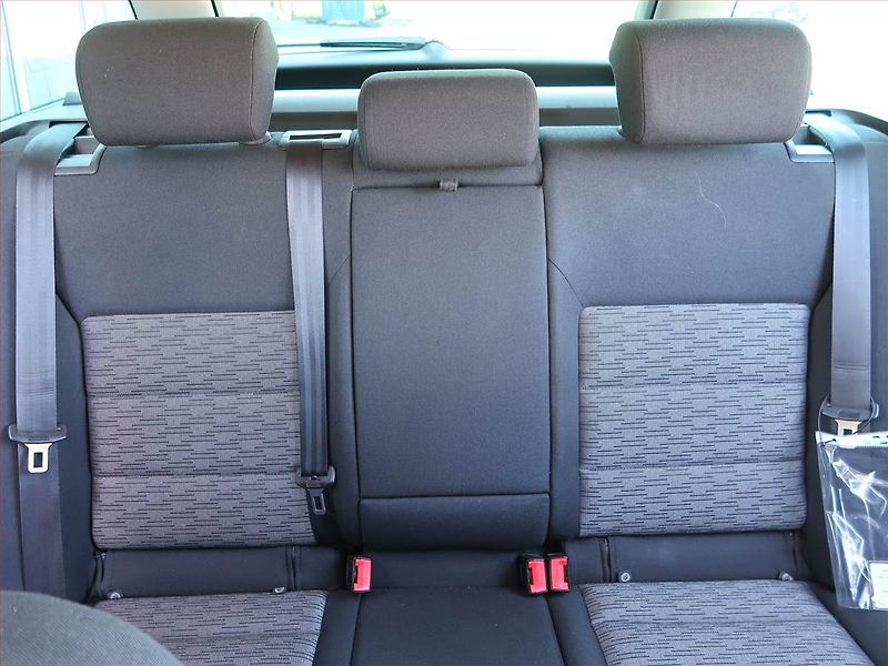 Škoda Octavia (2012) Ambiente 1.6 TDI, Navi - fotka 10 z 17