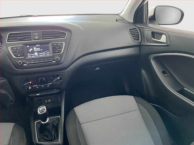Hyundai i20 (2019) 1.2, ČR,1.maj, Serv.kniha - fotka 8 z 14