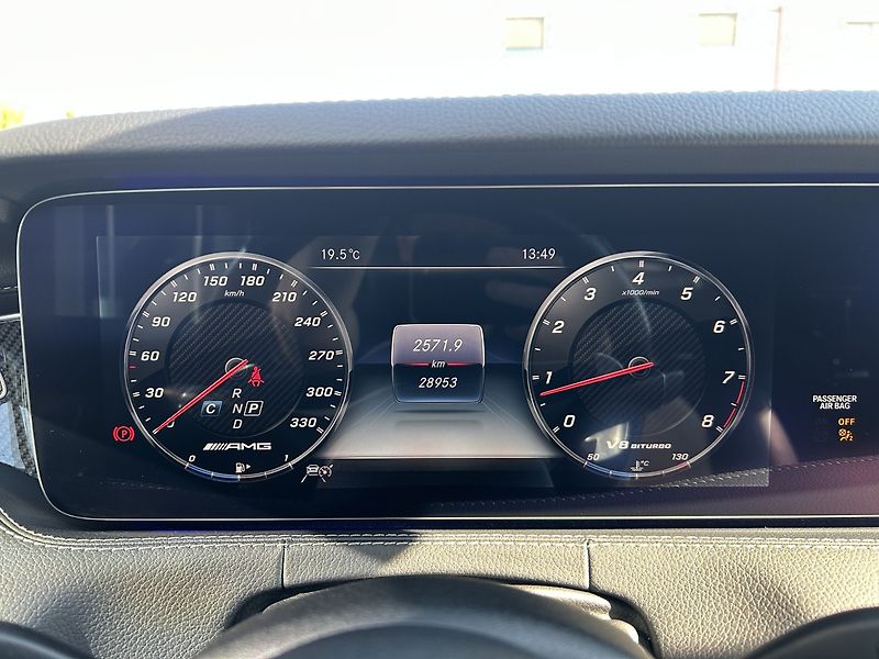 Mercedes-Benz Třídy S S 63 AMG 4MATIC+ Coupe - fotka 17 z 35